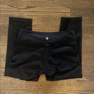 Good condition Lululemon Athletica Black Leggings Cropped Length